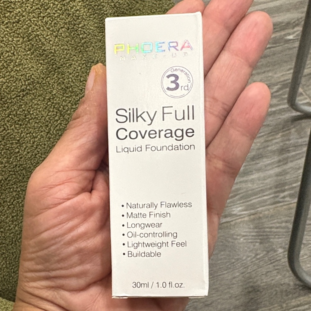 Phoera Silky Full Coverage Liquid Foundation